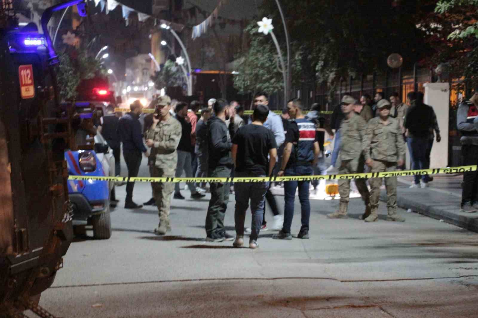 cizrede adliye onundeki silahli saldiri olayina iliskin 4 sahis tutuklandi 1 AetQFyuB
