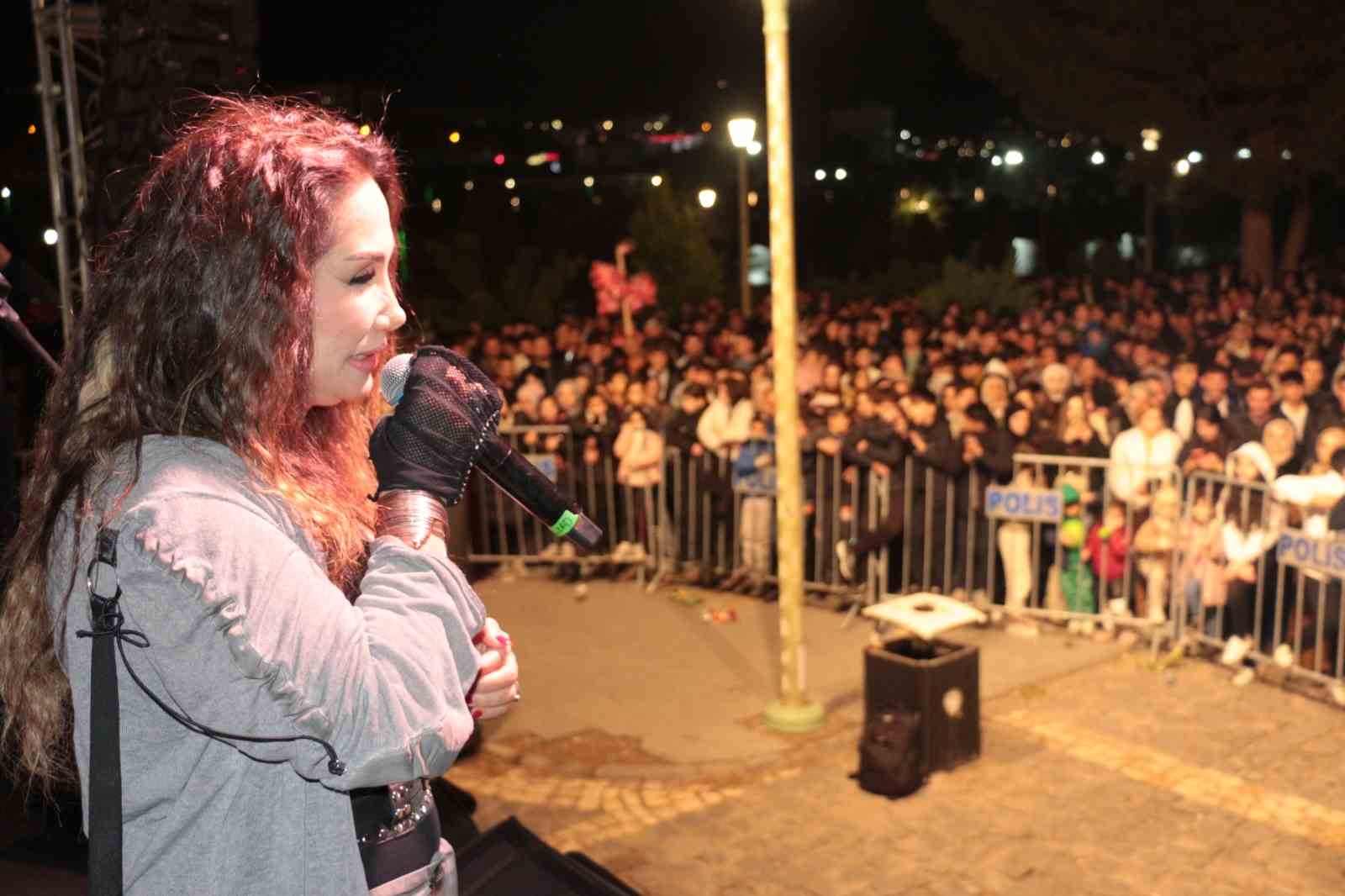 cizrede rojin konser verdi 6 Kyl9qFII