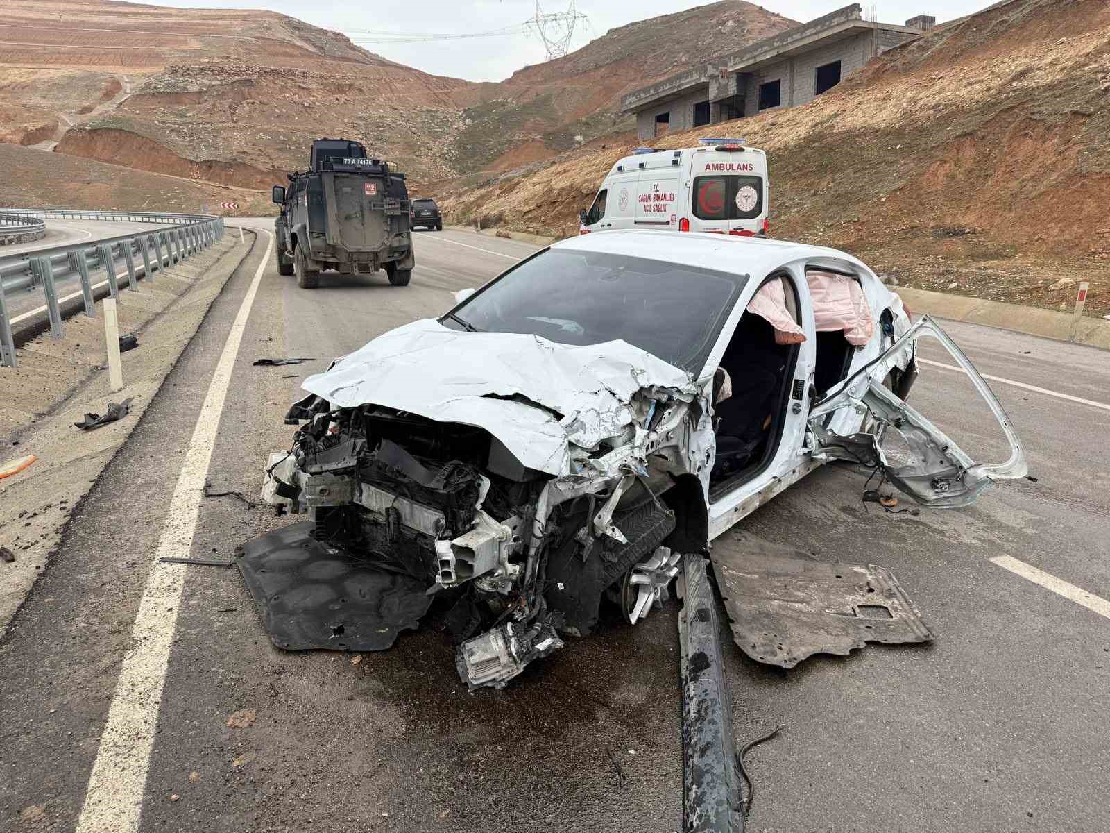 cizrede trafik kazasi 5 yarali 0 mlZl5r3N