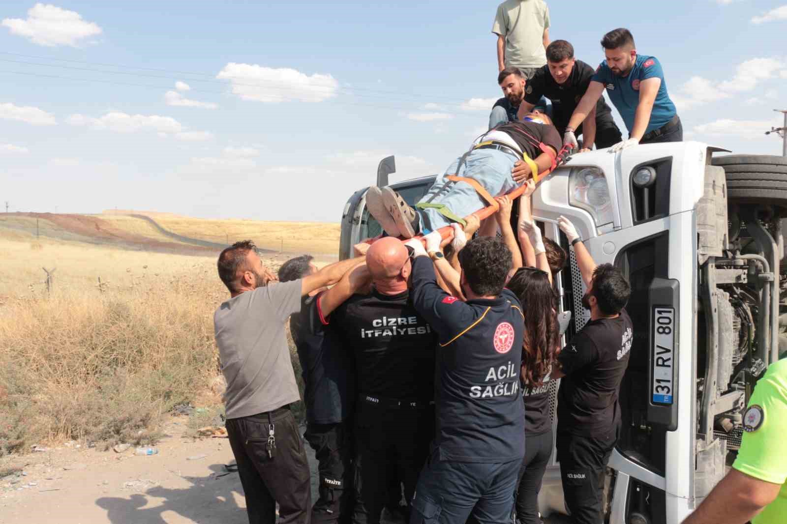cizrede viraji alamayan tir devrildi 1 yarali 3 CmZjUudW