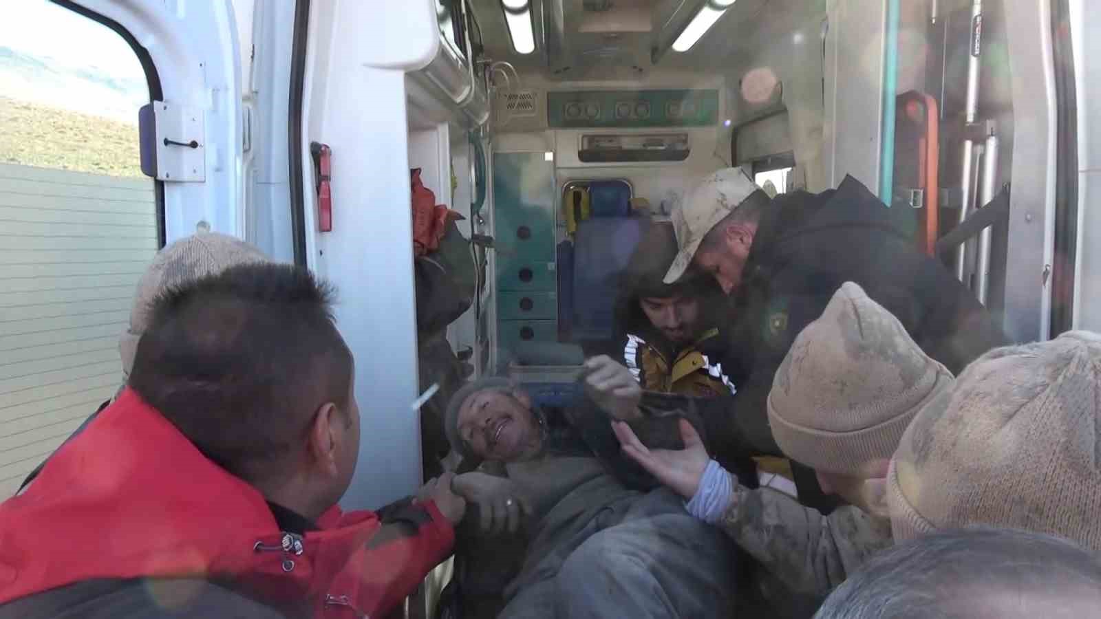 Çoban kendisini koyunların arasında sıcaklığını muhafaza ederek hayatta kalmış 9 coban kendisini koyunlarin arasinda sicakligini muhafaza ederek hayatta kalmis 5 aKqGwE26