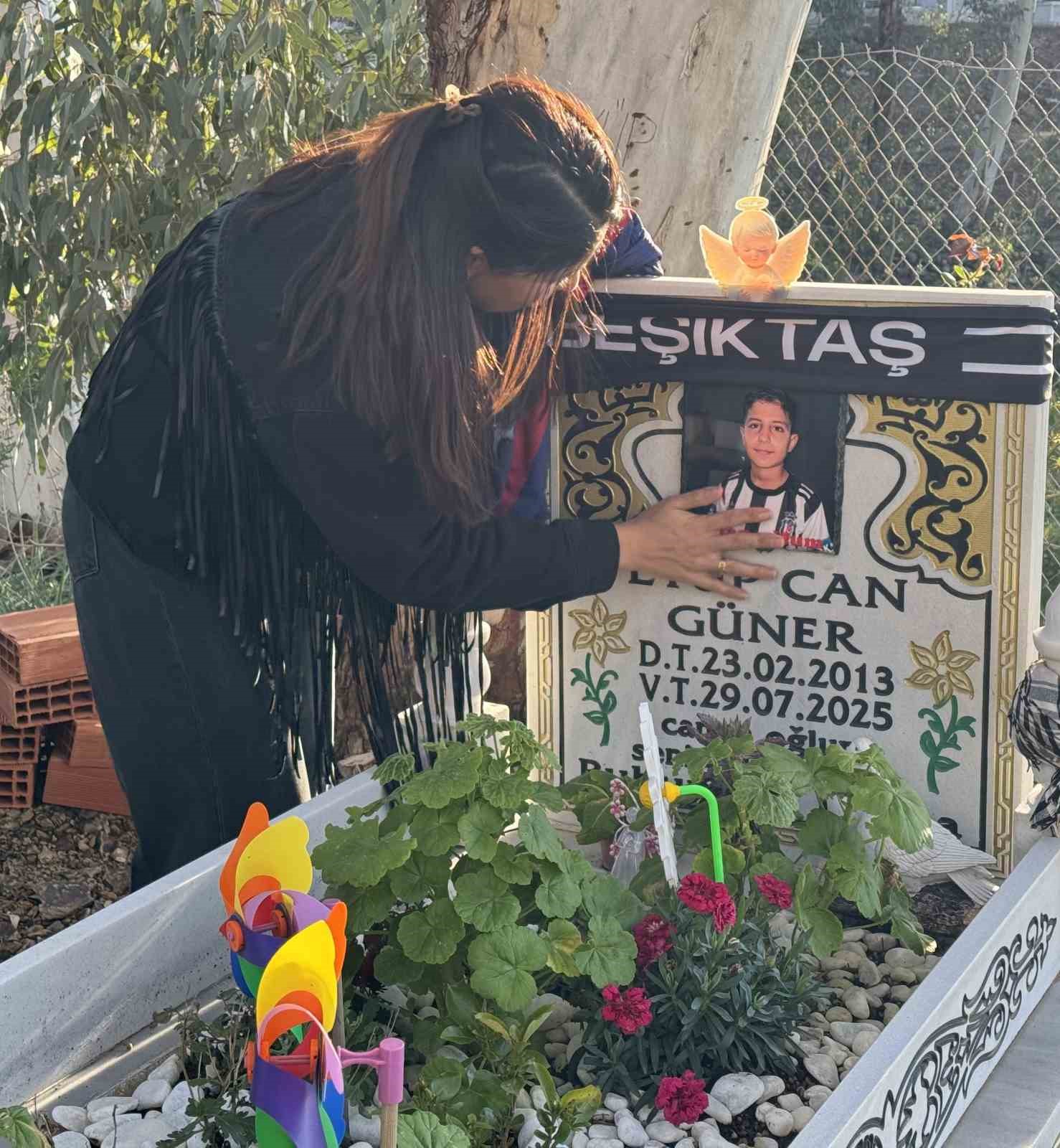 cocugu olu bulunan anne suphelinin cinayetten yargilanmasini istedi 3 gK935bew