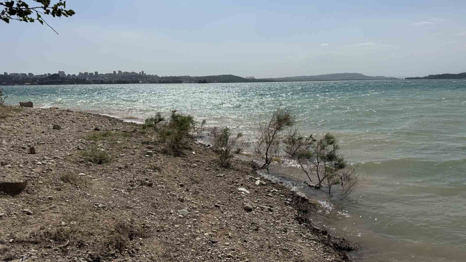 Çocuğunun terliğini almak için suya girdi, boğulup hayatını kaybetti 5 cocugunun terligini almak icin suya girdi bogulup hayatini kaybetti 1 rNdcOWBF
