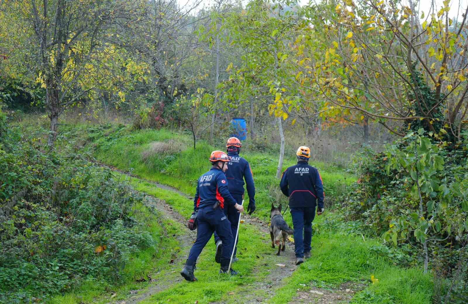 Çocuğuyla birlikte kaybolan kadının annesi: "Kızım beni duyuyorsan evine dön" 4 cocuguyla birlikte kaybolan kadinin annesi kizim beni duyuyorsan evine don 0 eAP4pUAN