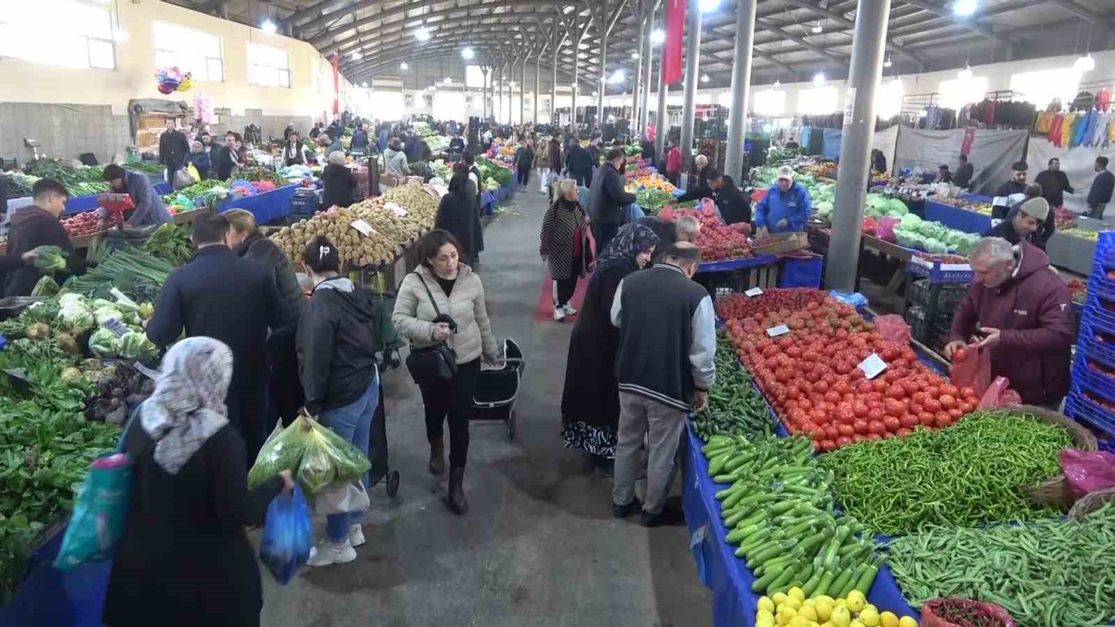 Çocuk gelişimci pazarcı: Amasya pazarının tek kadın esnafı 8 cocuk gelisimci pazarci amasya pazarinin tek kadin esnafi 4 v1fVWKnP