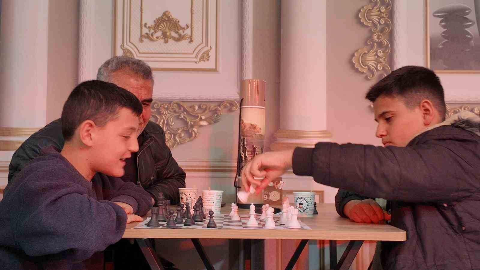 Çocuk Hakları Komitesi üyesi çocuklar etkinlikte bir araya geldi 8 cocuk haklari komitesi uyesi cocuklar etkinlikte bir araya geldi 4 hQCiB8hi