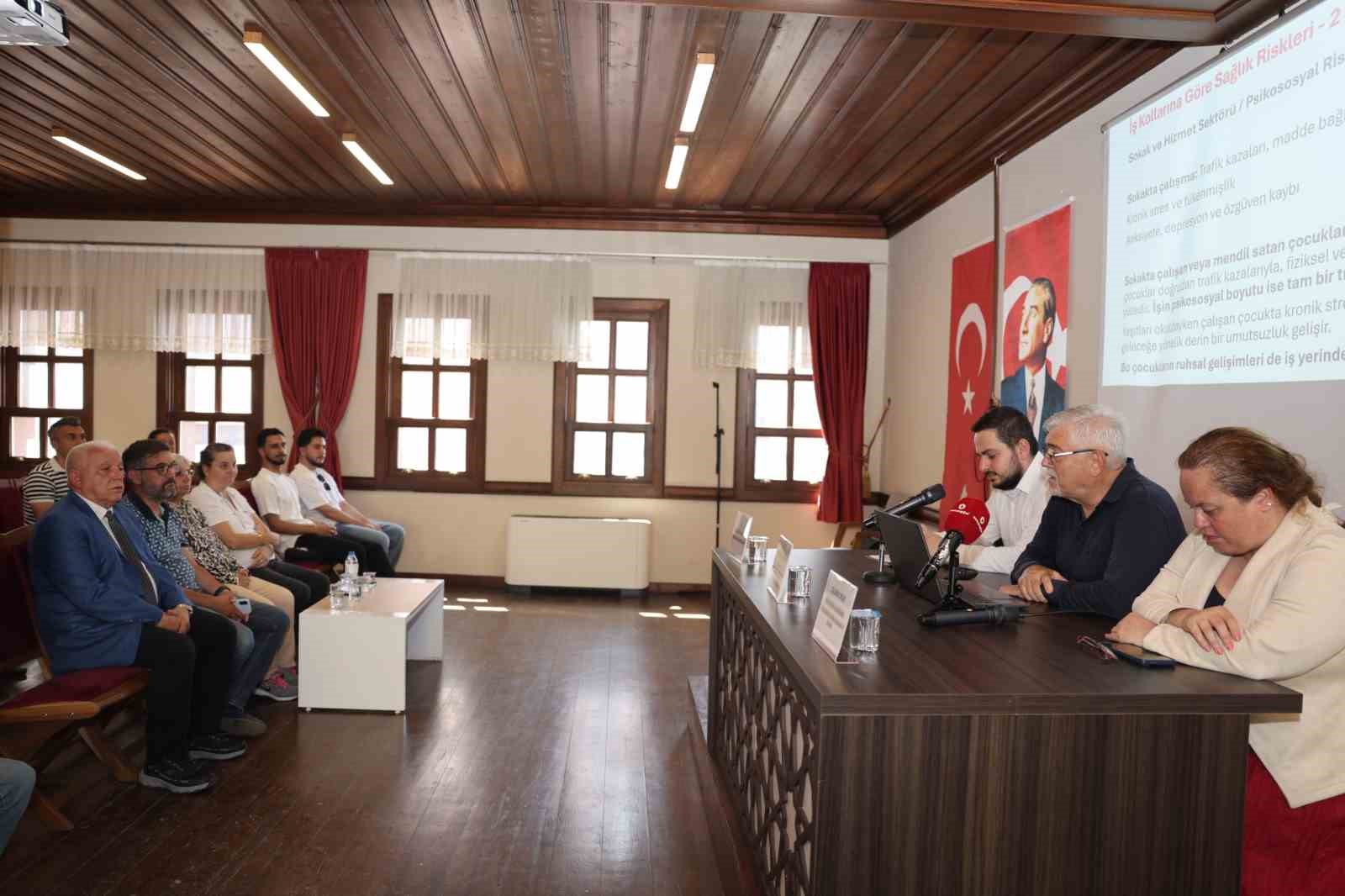 Çocuk işçiliğine karşı ortak ses Osmangazi’den yükseldi 5 cocuk isciligine karsi ortak ses osmangaziden yukseldi 1