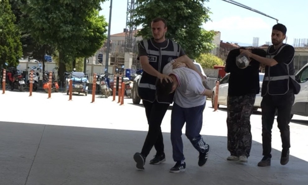 cocuk parkinda dehseti yasatanlar adliyeye sevk edildi 2 yPg3zAH8