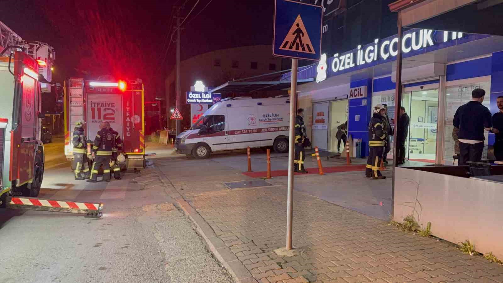 Çocuk tıp merkezinde korkutan yangın: Hastalar tahliye edildi 6 cocuk tip merkezinde korkutan yangin hastalar tahliye edildi 2 9RAUhiDn