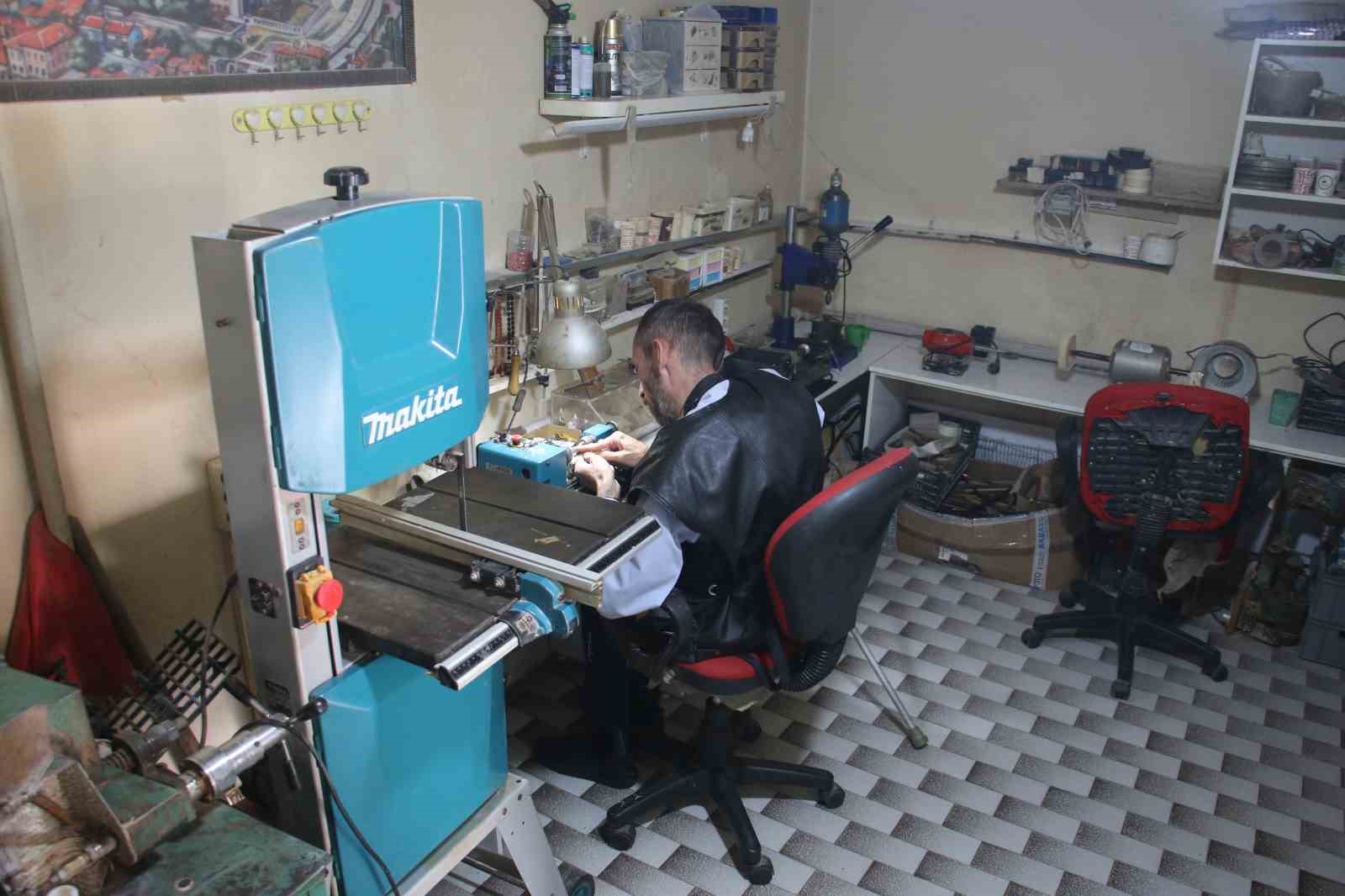 cocuk yasinda engelli kaldi azmi onu hayattan kopartmadi 1 HvpVenBz