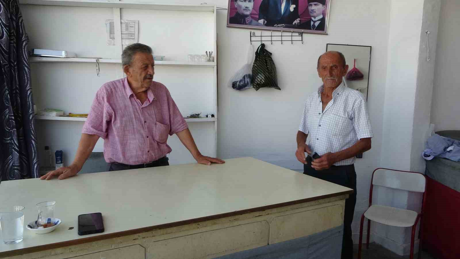 cocuk yasta eline aldigi igne ipligi 60 yildir birakmadi 3 9gdZ2bPT