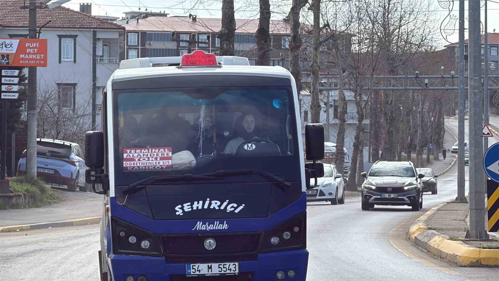 Çocuk yaşta muavinlik yaparak başladı, şimdi minibüs direksiyonunda kadınlara ilham oluyor 13 cocuk yasta muavinlik yaparak basladi simdi minibus direksiyonunda kadinlara ilham oluyor 9 OkbEaQSz