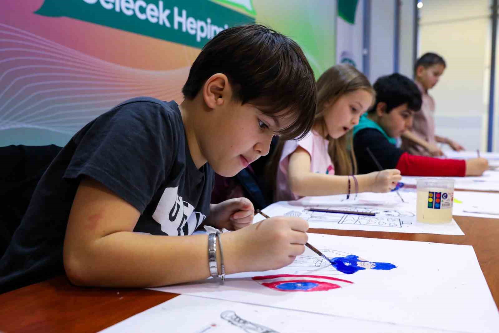 cocuklar bir gunlugune ressam oldu 0 Pwt96W2l
