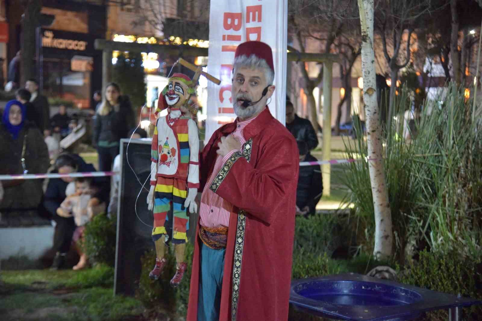 Çocuklar geleneksel ’Ramazan Şenlikleri’nde gönüllerince eğlendi 4 cocuklar geleneksel ramazan senliklerinde gonullerince eglendi 0 5yjcfqYP