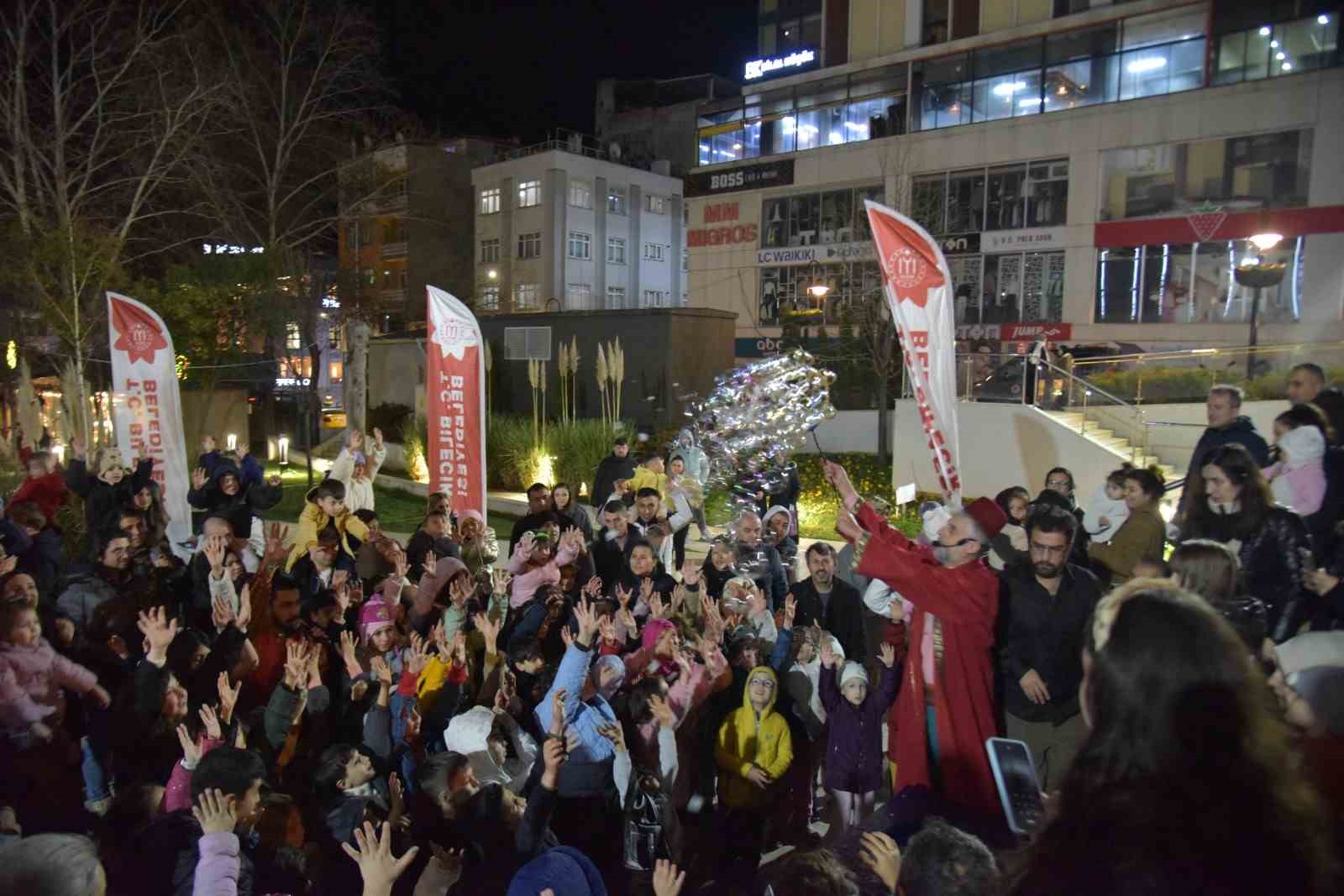Çocuklar geleneksel ’Ramazan Şenlikleri’nde gönüllerince eğlendi 6 cocuklar geleneksel ramazan senliklerinde gonullerince eglendi 2 ZR82de9z