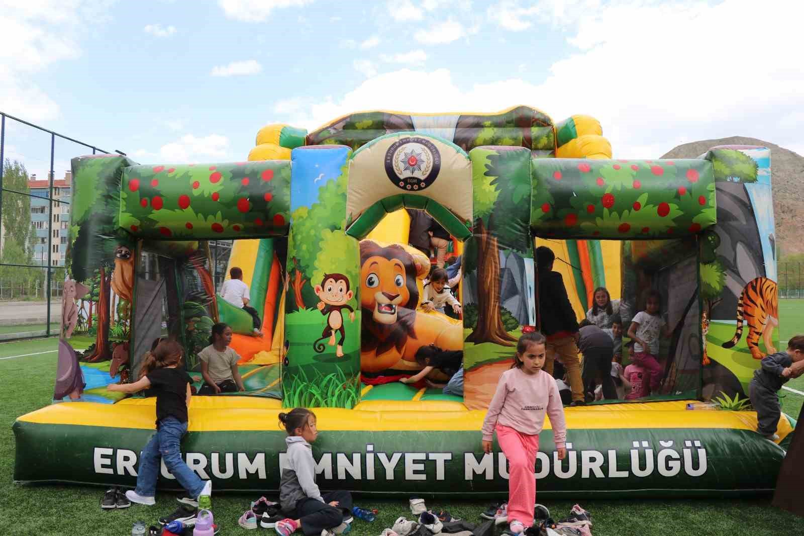 cocuklar gonullerince ve doyasiya eglendi 1 cVGqQq2G