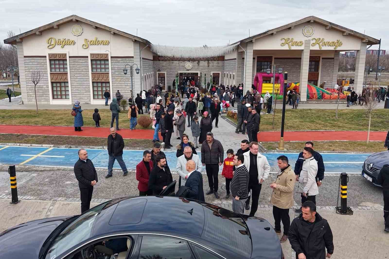 cocuklar icin ucretsiz senlik duzenlendi aileler akin etti 3 EBaLEGIe