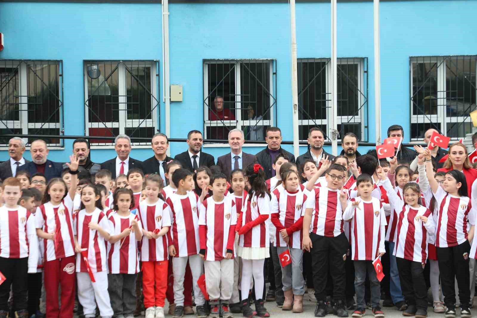 cocuklar inegolspor formasiyla bulusuyor 1