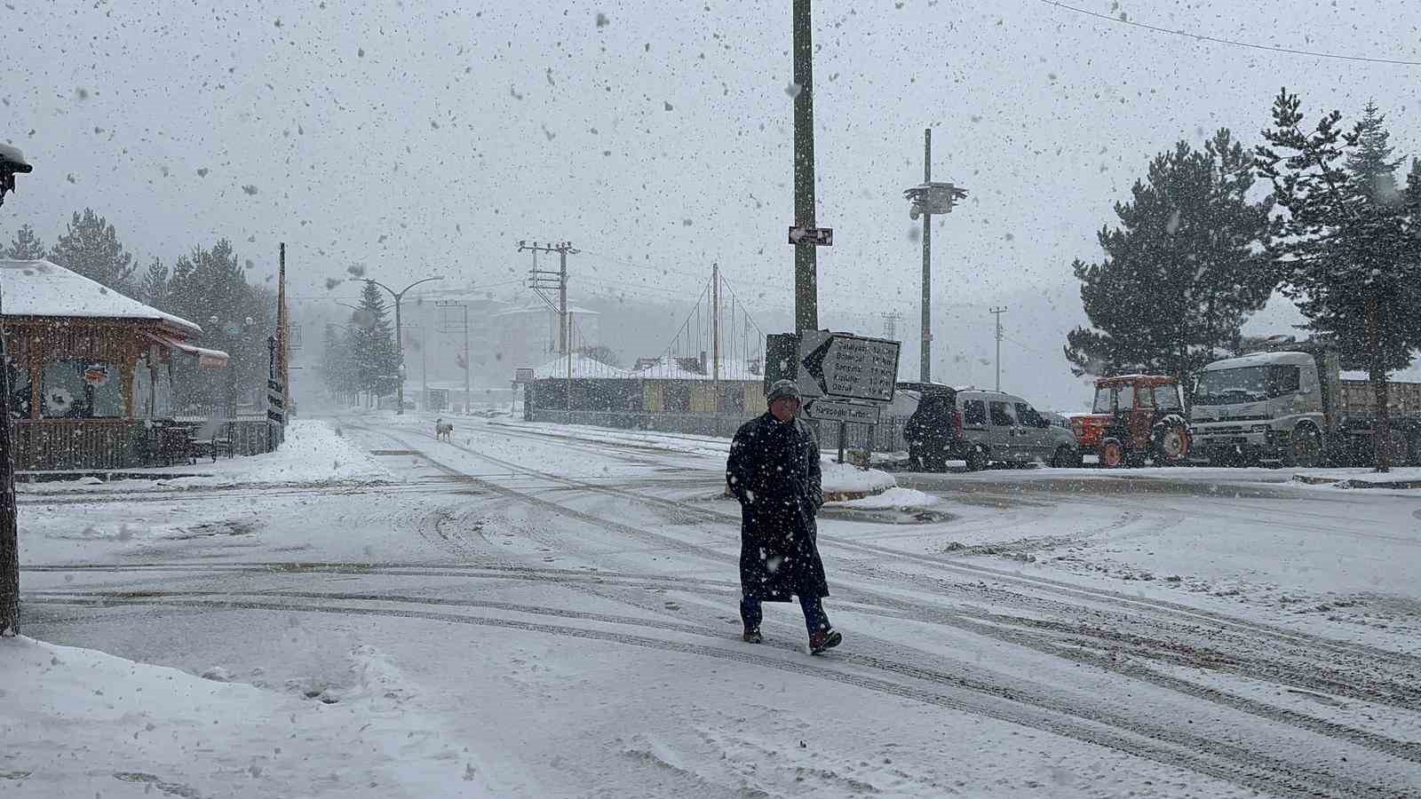 cocuklar karin tadini posetlerle kayarak cikardi 3 4HJUBJvL