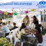 cocuklar-sultangazi-kitap-kafe-etkinliklerinde-hem-ogrenip-hem-egleniyor-RndDEAiX.jpg
