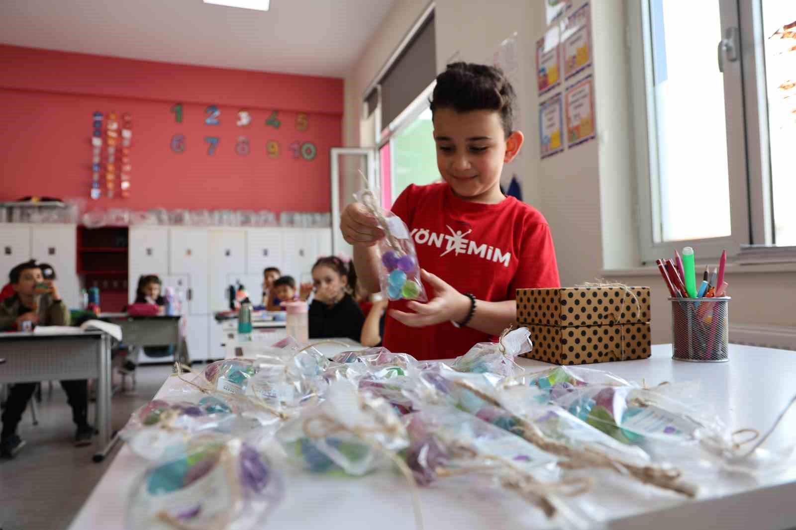 Çocuklarda el yıkamaya teşvik etmek için meyve şeklinde sabun tasarladı 8 cocuklarda el yikamaya tesvik etmek icin meyve seklinde sabun tasarladi 4 jGrXKlNc
