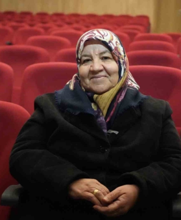 cocuklari-sosyallessin-diye-geldi-sahnenin-yildizi-oldu-8AnMLkEl.jpg