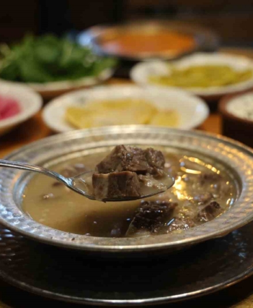 cocuklarin-dahi-tukettigi-kis-corbalari-kelle-ve-arabasi-NkSZN4Ef.jpg