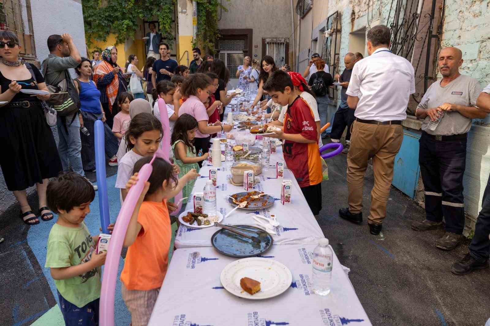 Çocukların hayalleri mahalleyi yeniden buluşturdu 8 cocuklarin hayalleri mahalleyi yeniden bulusturdu 4 N8RF6wn8