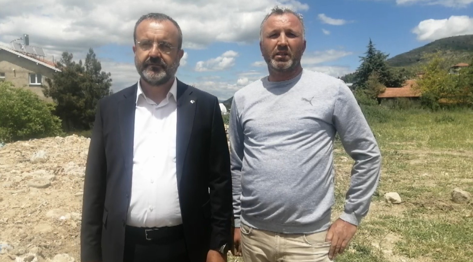 Çocukların oyun oynarken bulduğu cismin Kurtuluş Savaşı’ndan kalma el bombası olduğu değerlendirildi 4 cocuklarin oyun oynarken buldugu cismin kurtulus savasindan kalma el bombasi oldugu degerlendirildi 0 MUcQUL1a