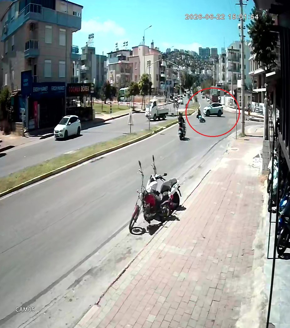 Çocuklarını okuldan almak için yola çıkan anne, motosikletiyle karıştığı kazada hayatını kaybetti 10 cocuklarini okuldan almak icin yola cikan anne motosikletiyle karistigi kazada hayatini kaybetti 6 A19I4cKD