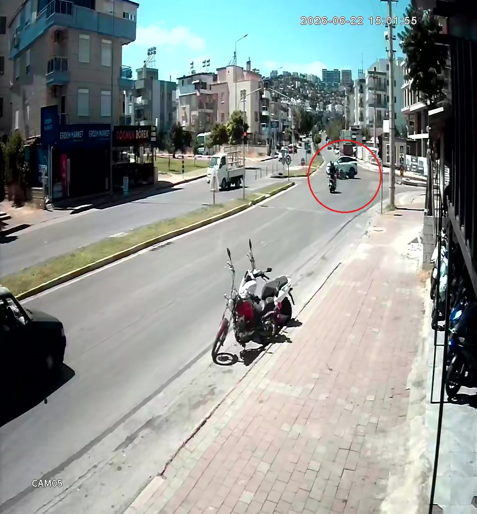Çocuklarını okuldan almak için yola çıkan anne, motosikletiyle karıştığı kazada hayatını kaybetti 11 cocuklarini okuldan almak icin yola cikan anne motosikletiyle karistigi kazada hayatini kaybetti 7 MvbqZwMJ