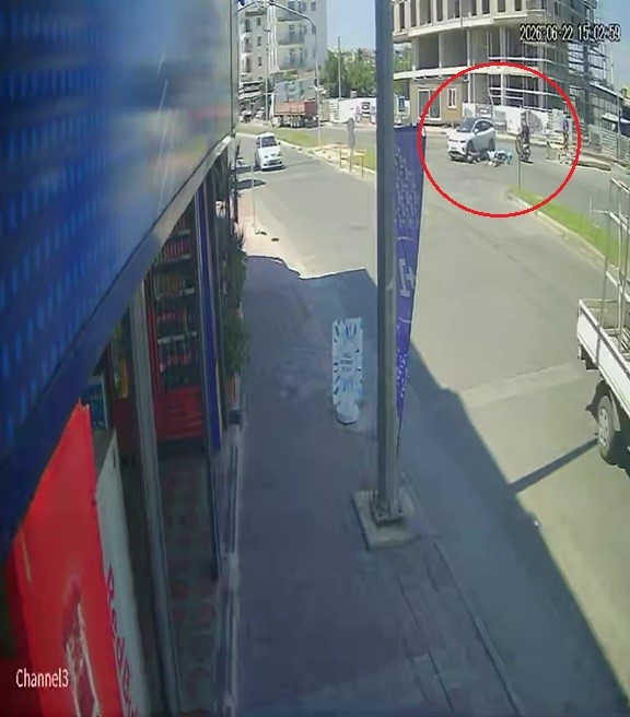Çocuklarını okuldan almak için yola çıkan anne, motosikletiyle karıştığı kazada hayatını kaybetti 12 cocuklarini okuldan almak icin yola cikan anne motosikletiyle karistigi kazada hayatini kaybetti 8 H9cQEyDb