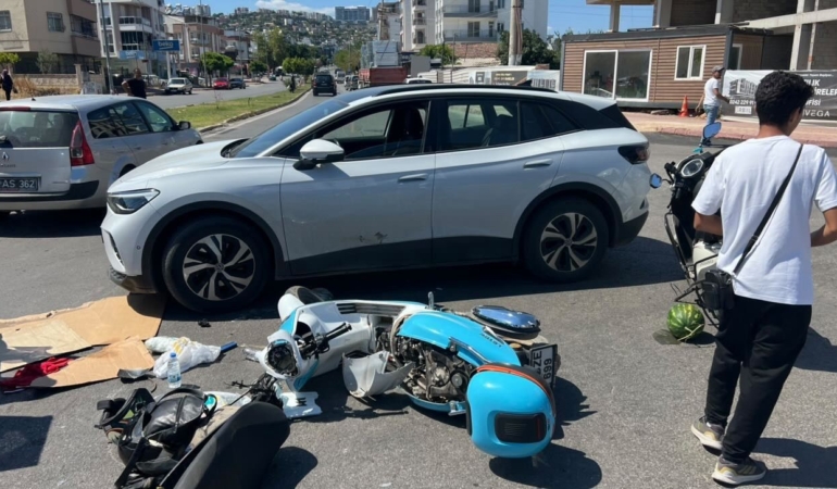 cocuklarini-okuldan-almak-icin-yola-cikan-anne-motosikletiyle-karistigi-kazada-hayatini-kaybetti-ZwdGKY2D.jpg