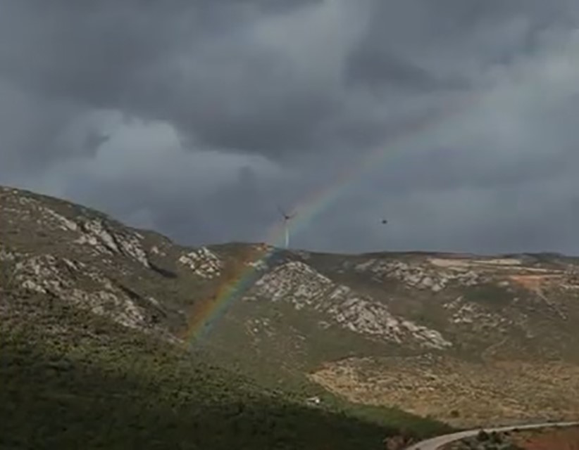 cocukluk hayali olan gokkusaginin altindan dronla gecmeyi denedi 0 GJJPENjv