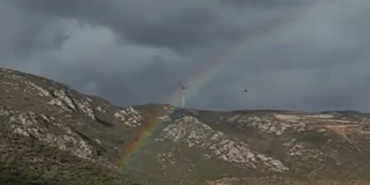 cocukluk-hayali-olan-gokkusaginin-altindan-dronla-gecmeyi-denedi-2YhO4kXe.jpg