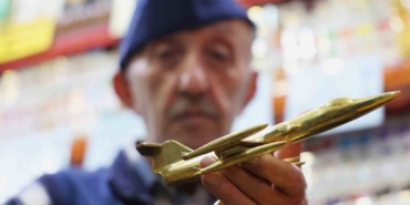 cocukluk-hayali-pilotluktu-60-yildir-300e-yakin-ucak-maketi-topladi-1UlQ9Gd5.jpg