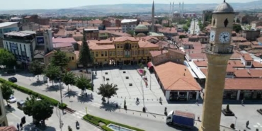 cocukluk-hayalini-emekli-olunca-gerceklestirdi-18-yildir-antika-urunleri-gelecege-tasiyor-3Jiw5KY7.jpg