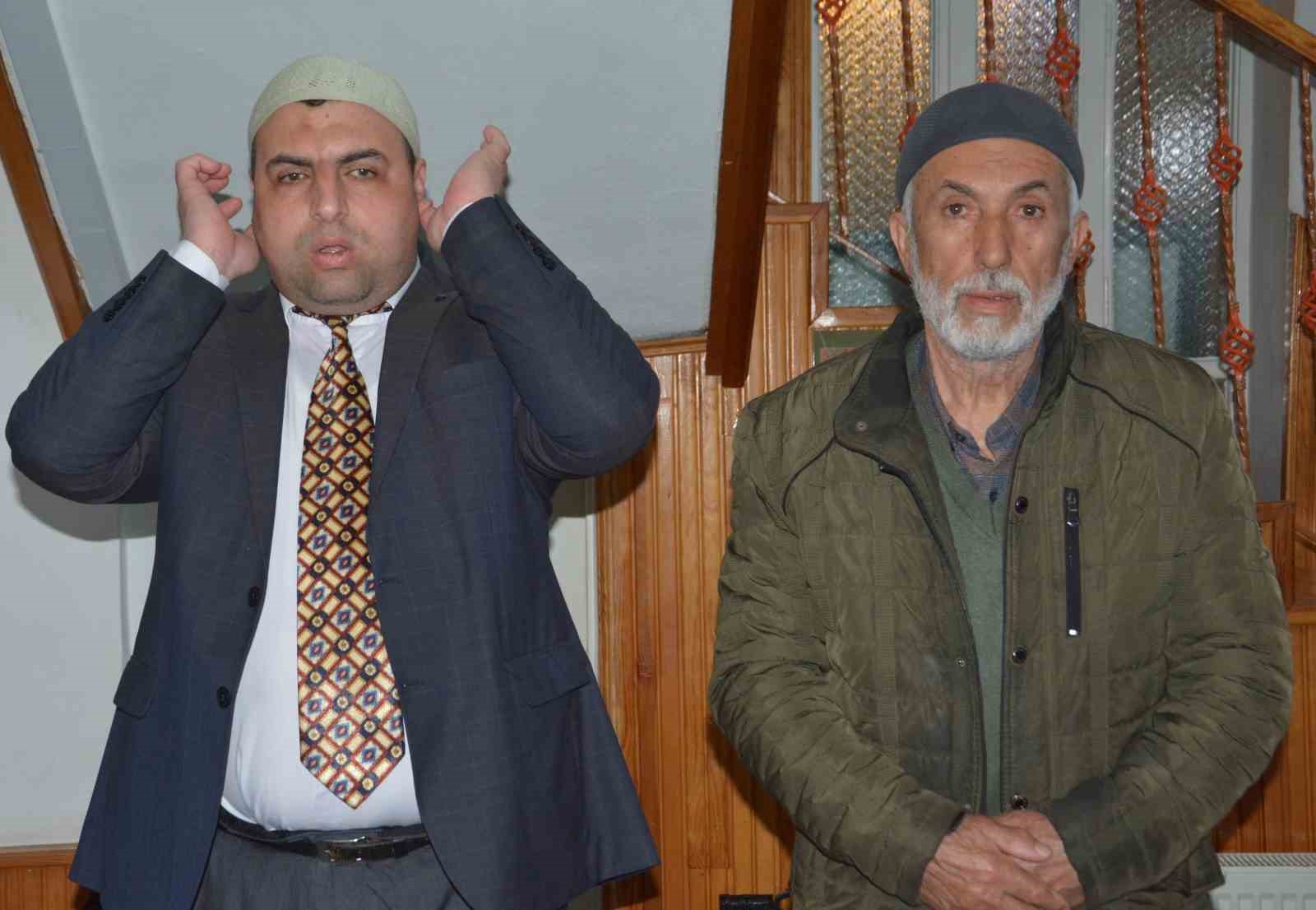 cocukluk hayalini gercege donusturen gorme engelli muezzin engelli olmak kuran okumaya engel degildir 5