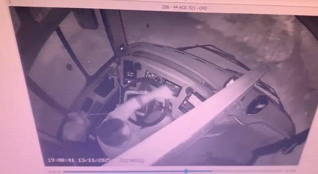 cok sayida yolcunun bulundugu otobuse silahli saldiri ani kamerada 2