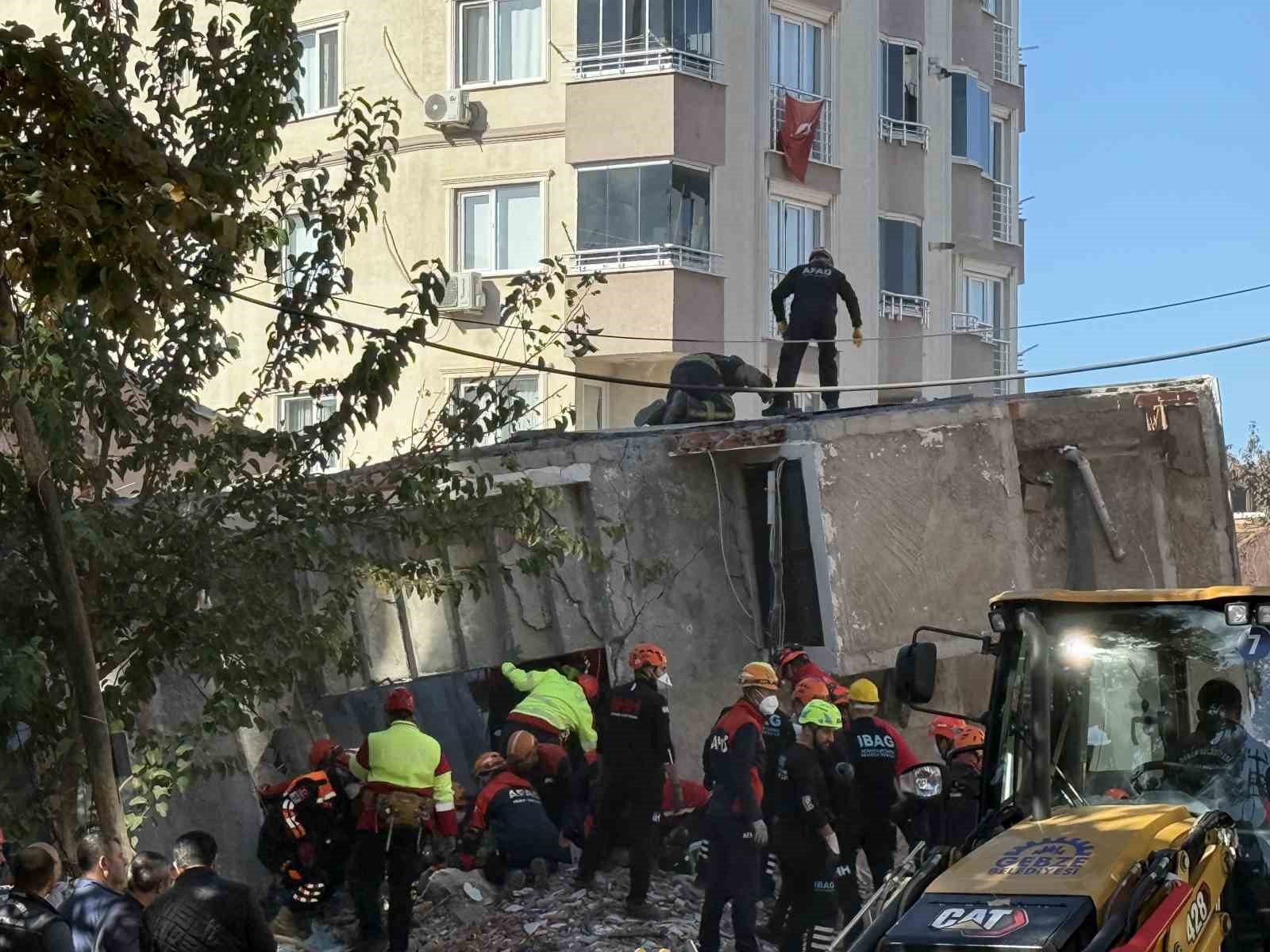 coken binadaki eczaci belki enkaz altinda biz de kalmis olacaktik 4 HjbiGHl1