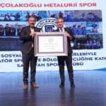 colakoglu-metalurji-spor-kulubune-kaskfden-basari-plaketi-eMuRMxGu.jpg