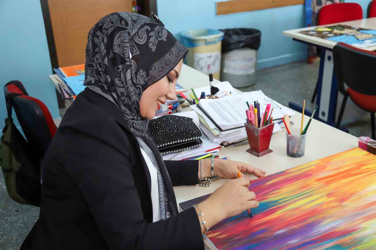 Çöp değil sanat eseri: Öğretmen Hatice Şentürk’ten ilham veren geri dönüşüm projesi 10 cop degil sanat eseri ogretmen hatice senturkten ilham veren geri donusum projesi 6 CO15bFUi