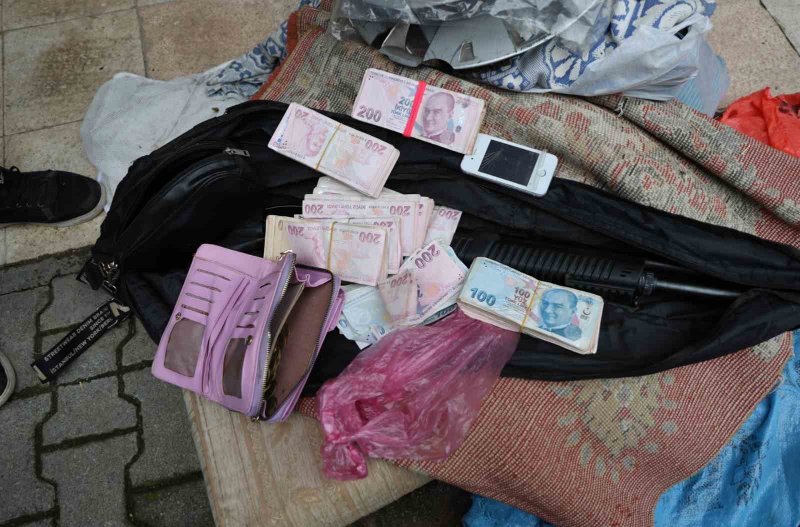 cop evden 115 bin lira ve ruhsatsiz silah cikti 2 jvjvaiOK