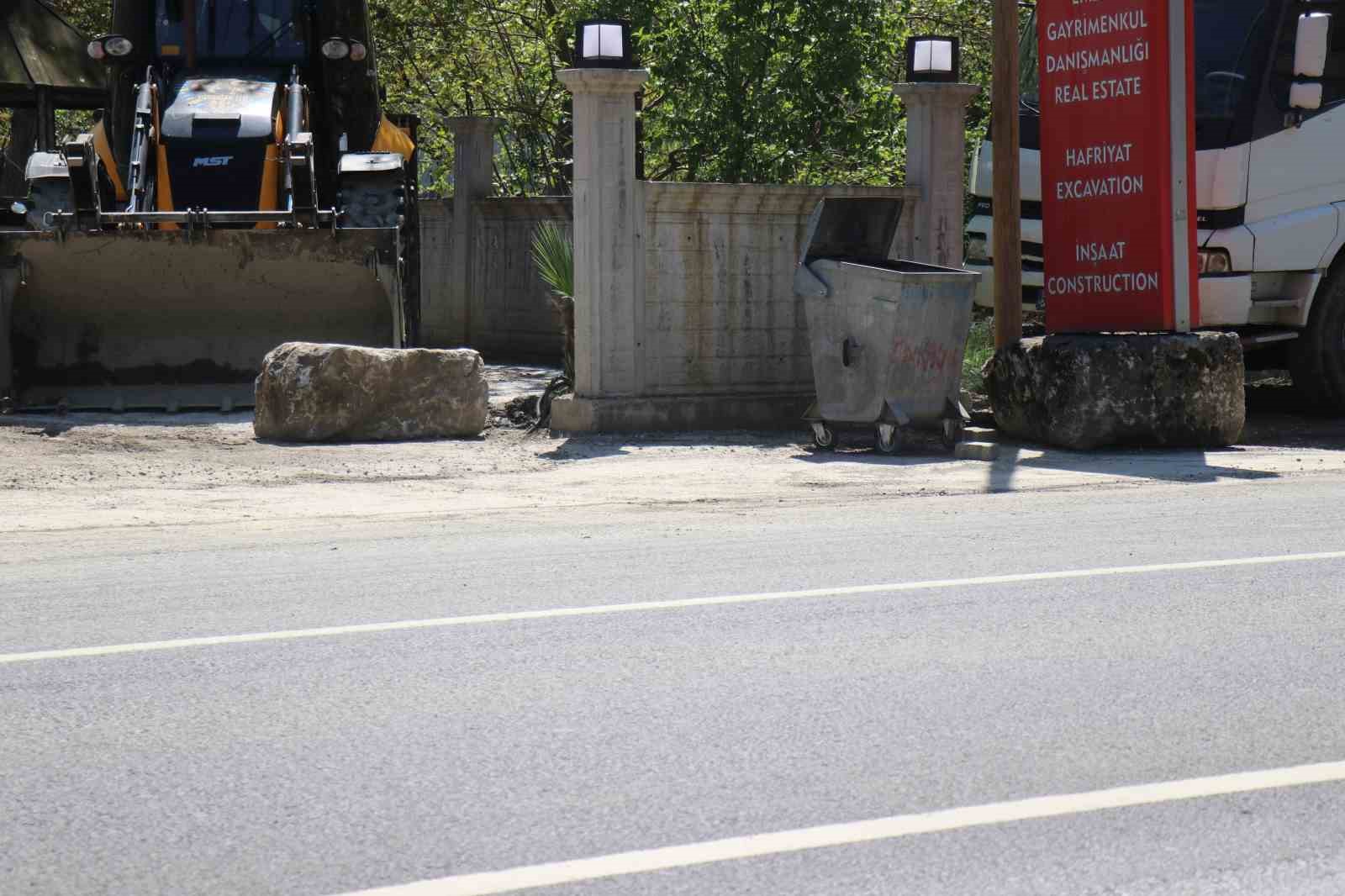 cop kamyonu altinda kalan kadin hayatini kaybetti 3 mhgJmFA6