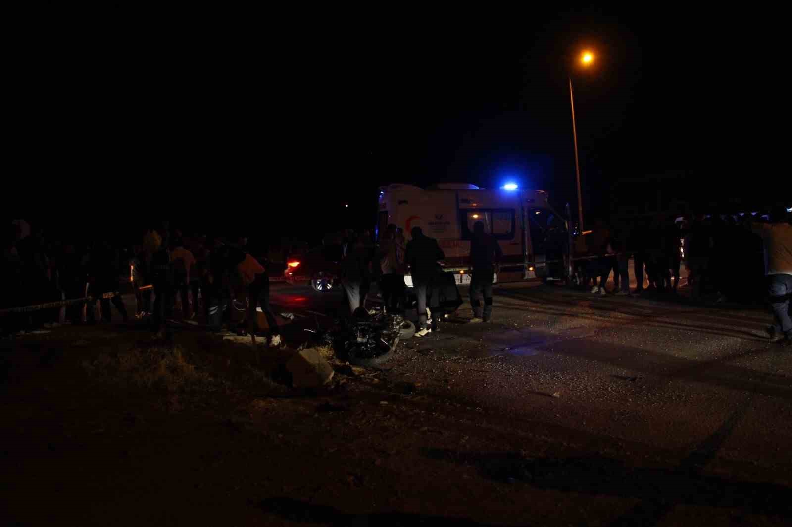 cop kamyonuyla carpisan motosikletteki 2 genc hayatini kaybetti 3 1MElIdwY