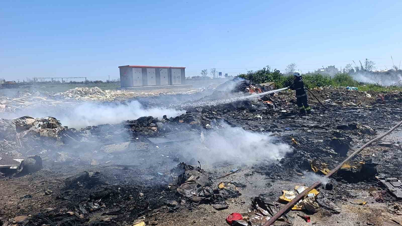 cop ve hurdalar yine alev aldi vatandaslar duruma isyan etti 3 iIdUmSQg