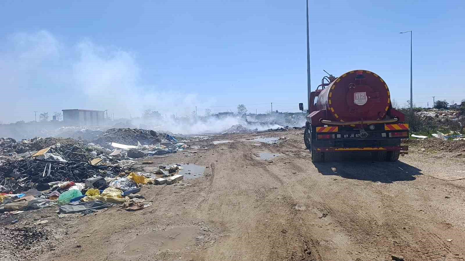 cop ve hurdalar yine alev aldi vatandaslar duruma isyan etti 5 OklyayTJ