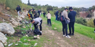 copleri-belediye-yerine-gonulluler-topladi-cUU15xKY.jpg