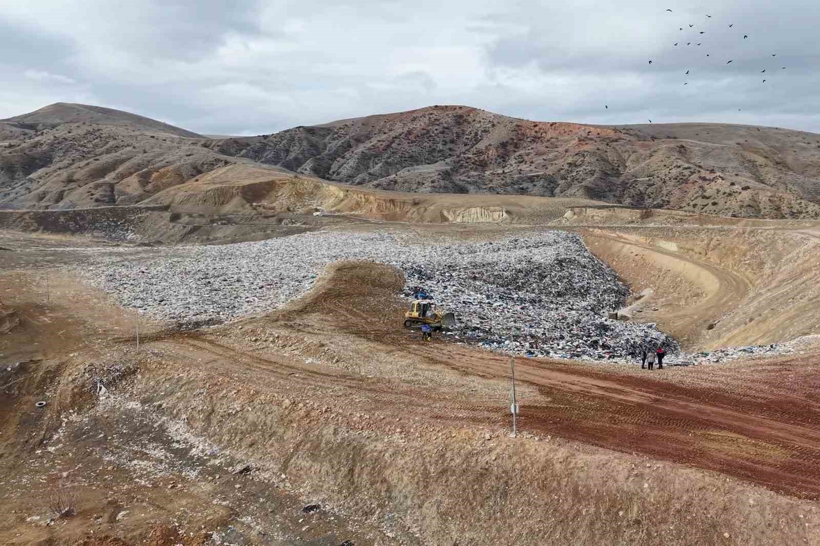 Çöpten gelen enerji: Bu tesiste yılda 5 milyon kilovat elektrik üretiliyor 7 copten gelen enerji bu tesiste yilda 5 milyon kilovat elektrik uretiliyor 3 v3cRtFig
