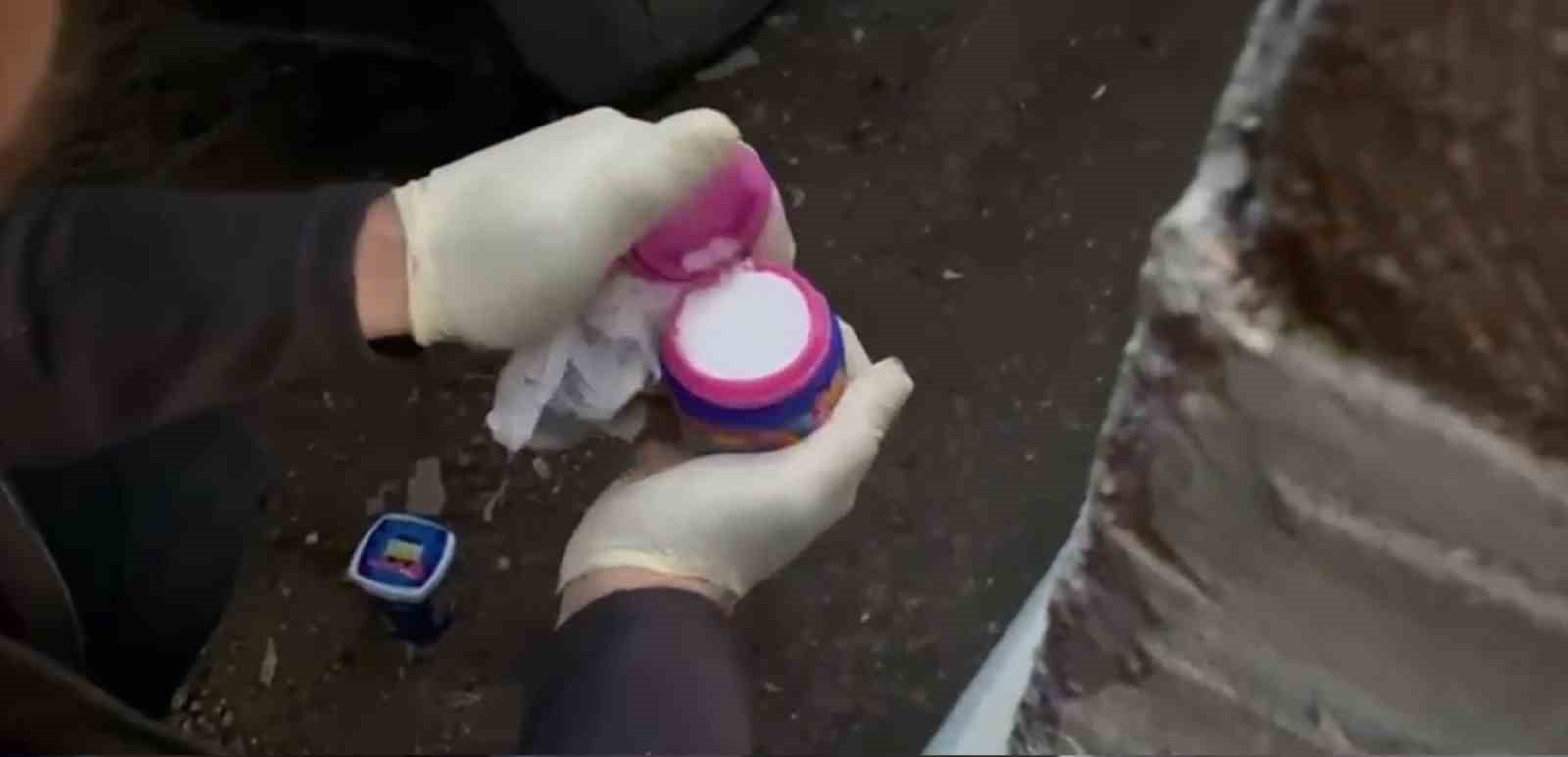 coraplara ve sakiz kutularina sakladiklari uyusturucuyu ekipler buldu 3 9vLLMubQ